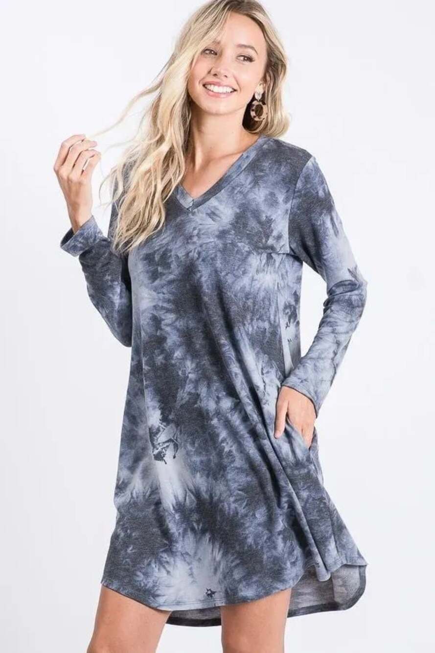 Heimish U.S.A. Long Sleeve Tie-Dye V-Neck Swing Tunic Dress with Pockets (CB1)